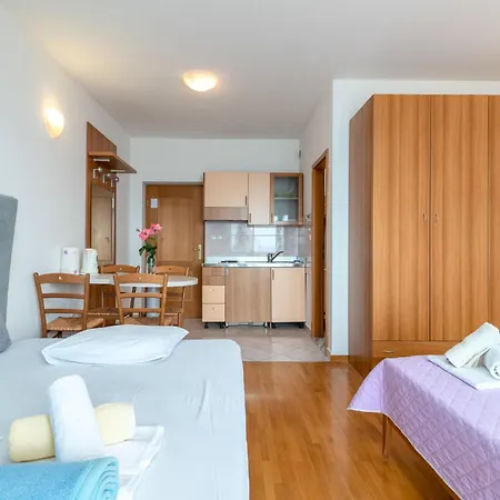 Studio 13 By Interhome Apartment Podstrana