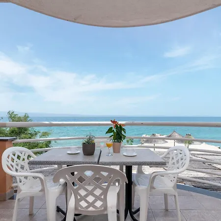 Jerkan 13 By Interhome *