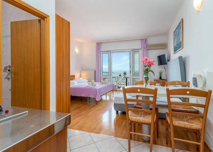 Jerkan 13 By Interhome Podstrana