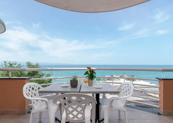 Jerkan 13 By Interhome *